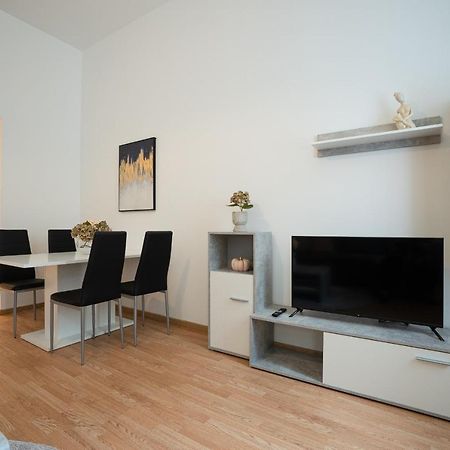 Apartment In The Central Area. 5 Minute'S Walk To The Danube. فيينا المظهر الخارجي الصورة