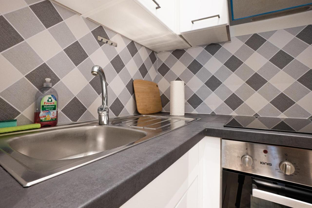 Apartment In The Central Area. 5 Minute'S Walk To The Danube. فيينا المظهر الخارجي الصورة