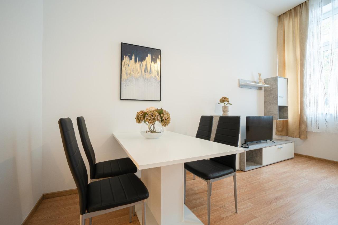 Apartment In The Central Area. 5 Minute'S Walk To The Danube. فيينا المظهر الخارجي الصورة